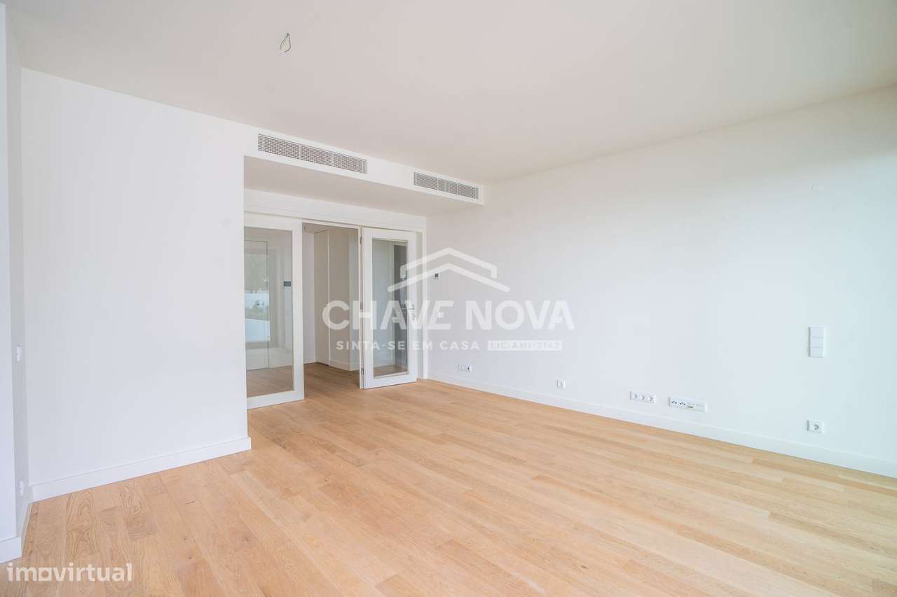 Arrendamento de Apartamento T2 Novo com Vista Deslumbrante para o R... - Grande imagem: 2/21