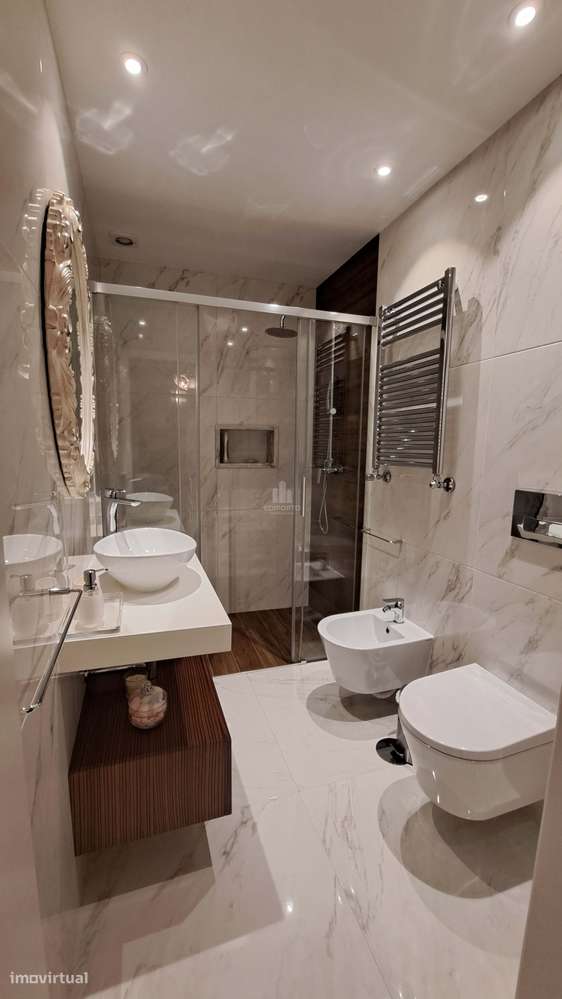 Moradia T6 Exclusiva com terreno de cerca 4.000 m² e Piscina Privada e-23