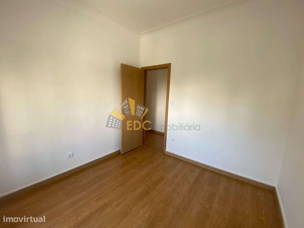 Apartamento T4 com Grande Potencial e Ótima Localização | Localizad...-25