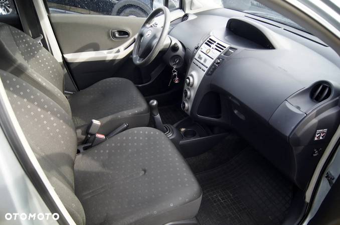 Toyota Yaris 1.0 Luna A/C - 18