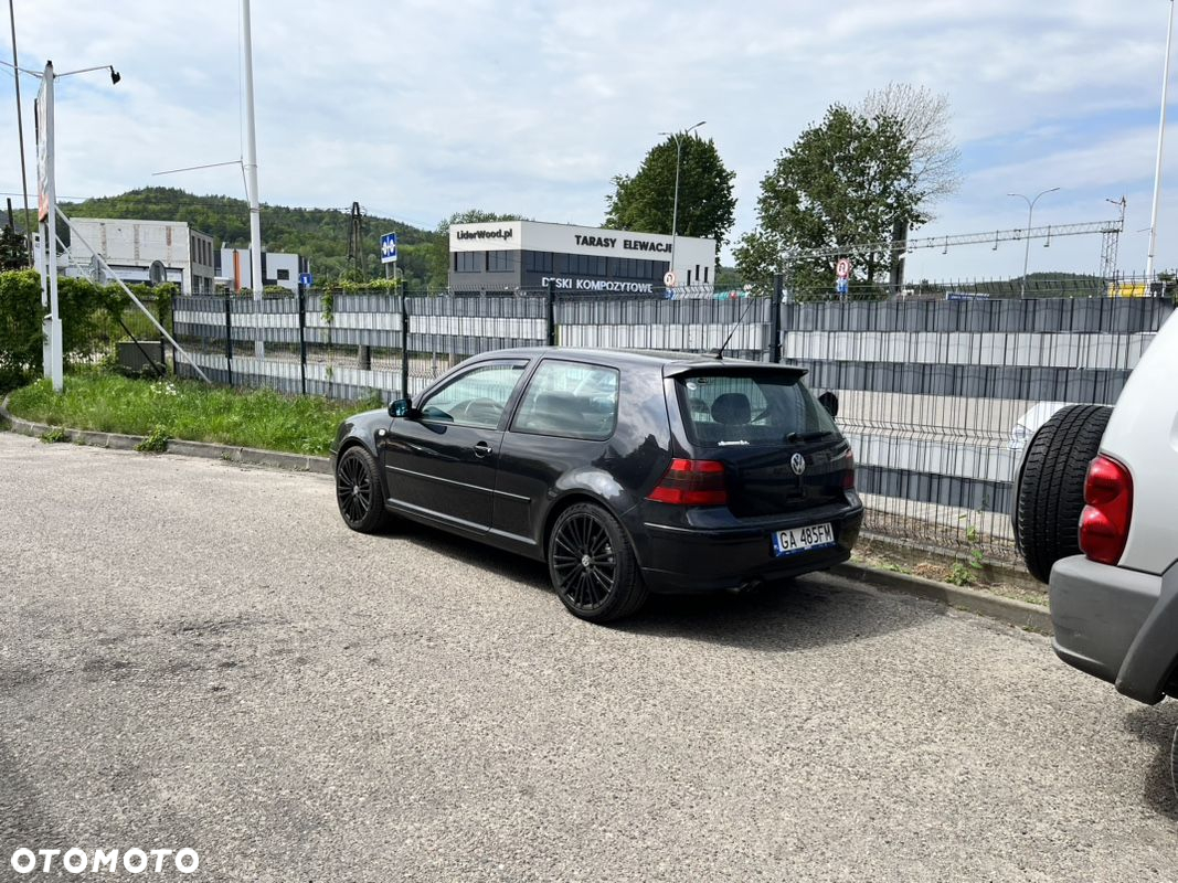 Volkswagen Golf IV 2.8 V6 4Mot - 9