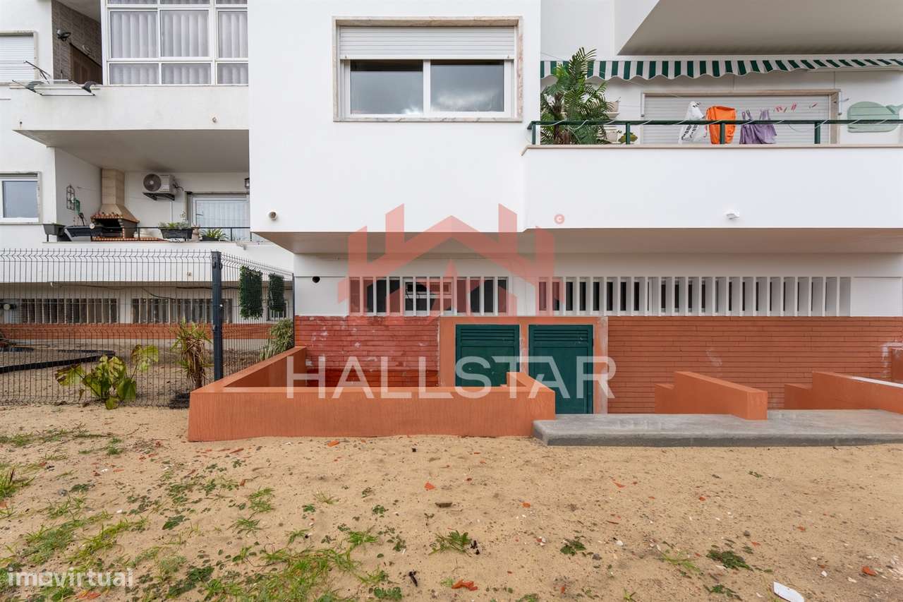 Apartamento T3 / Cozinha Equipada e Terraço / Nazaré-27