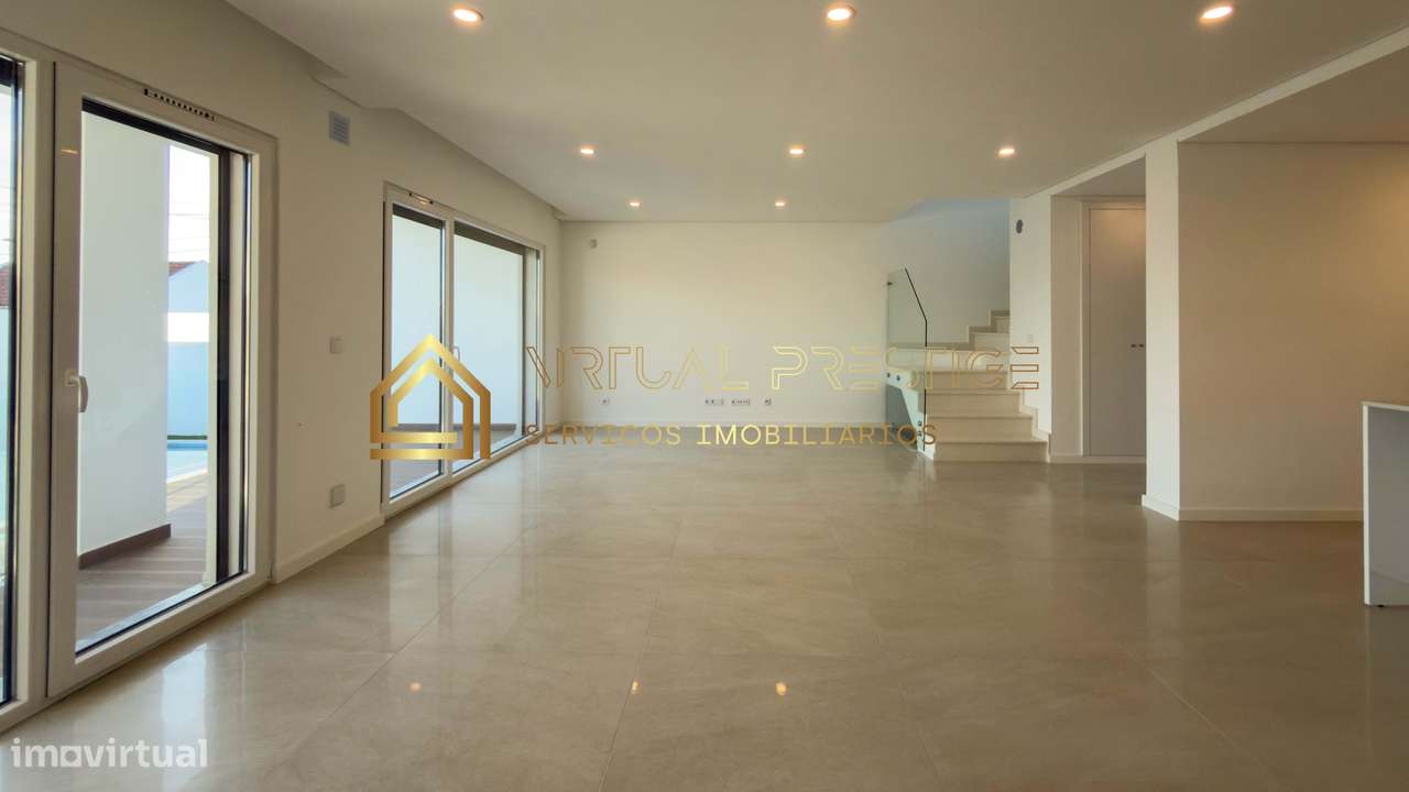 Moradia T4+1 nova com piscina e garagem em Palhais + cave com escri...-5