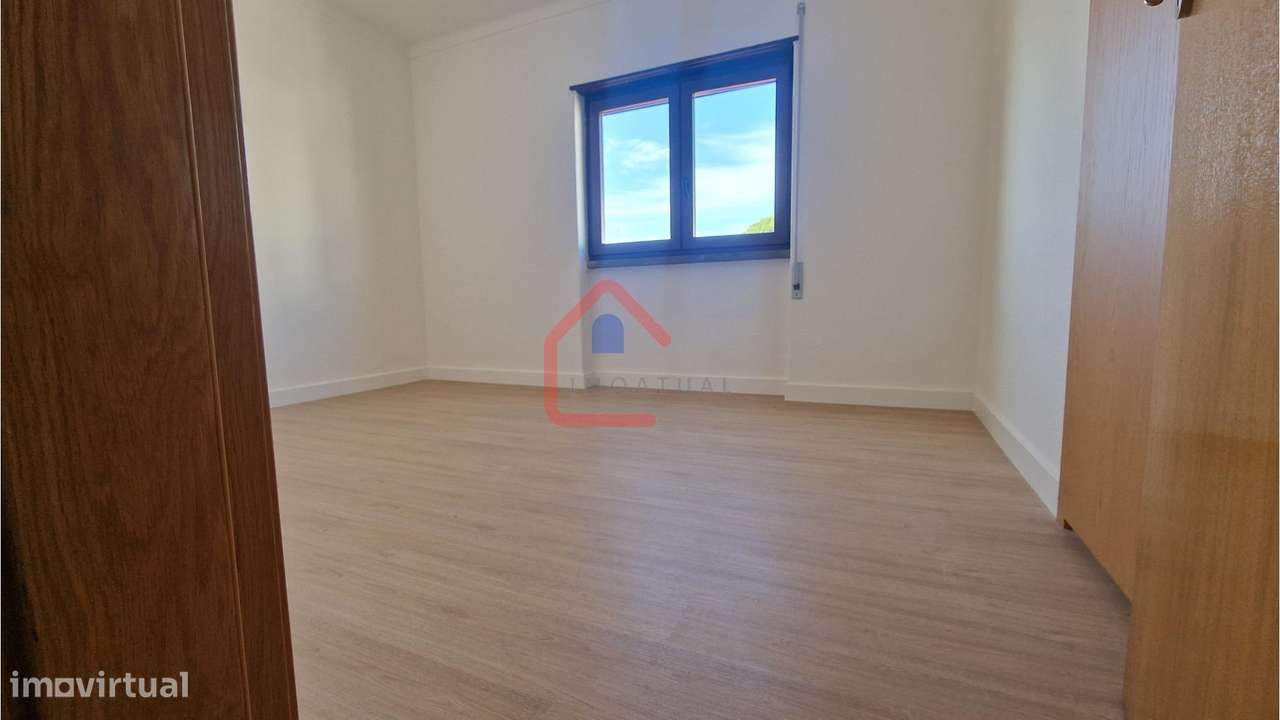 Apartamento T2 em Sesimbra-11