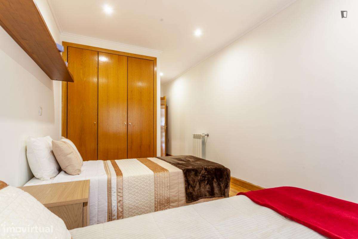 Quarto - localizado em São Mamede de Infesta Porto - Grande imagem: 5/10