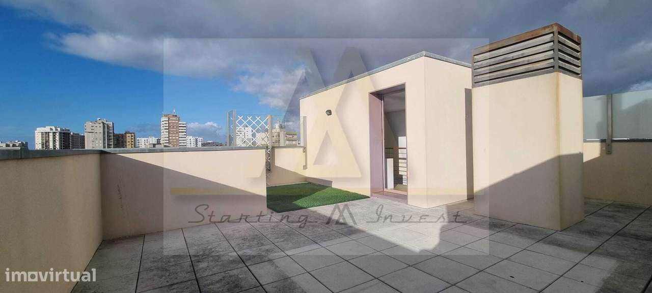 Apartamento T2 Triplex com 2 lugares garagem-30