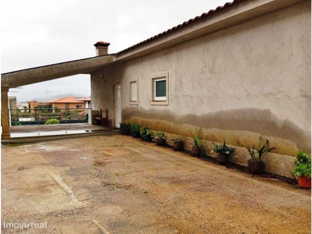 Moradia T3 em Santo Tirso - Retoma de banco-2
