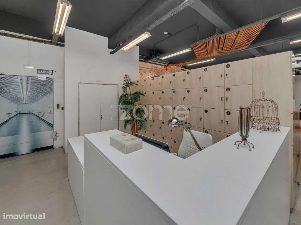 Escritório / Coworking em Marvila, Lisboa - 847 m², até 183 pessoas...-14