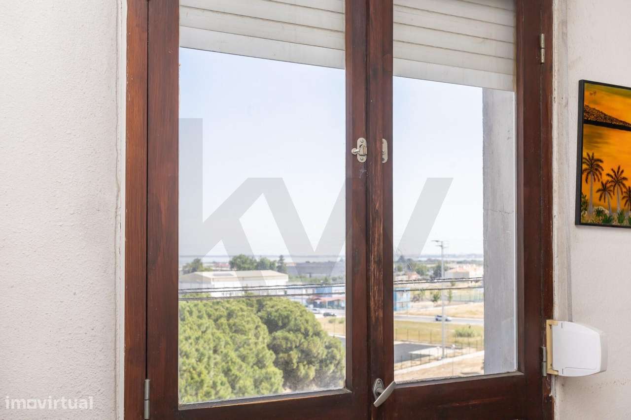 Apartamento T3 Vale da Amoreira, Moita, junto à Pista de Atletismo com-5