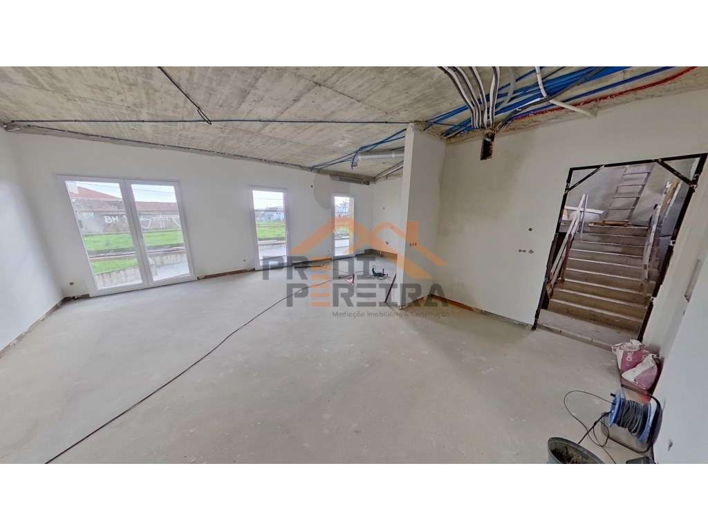 *NOVA CONSTRUÇÃO*
T3 situado em condomínio fechado, com piscina e ... - Grande imagem: 2/27