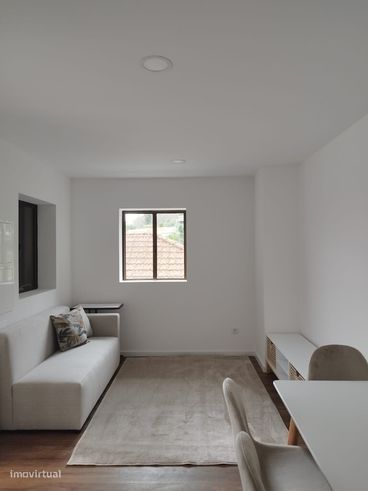 Prédio habitacional com 5 apartamentos arrendados-12
