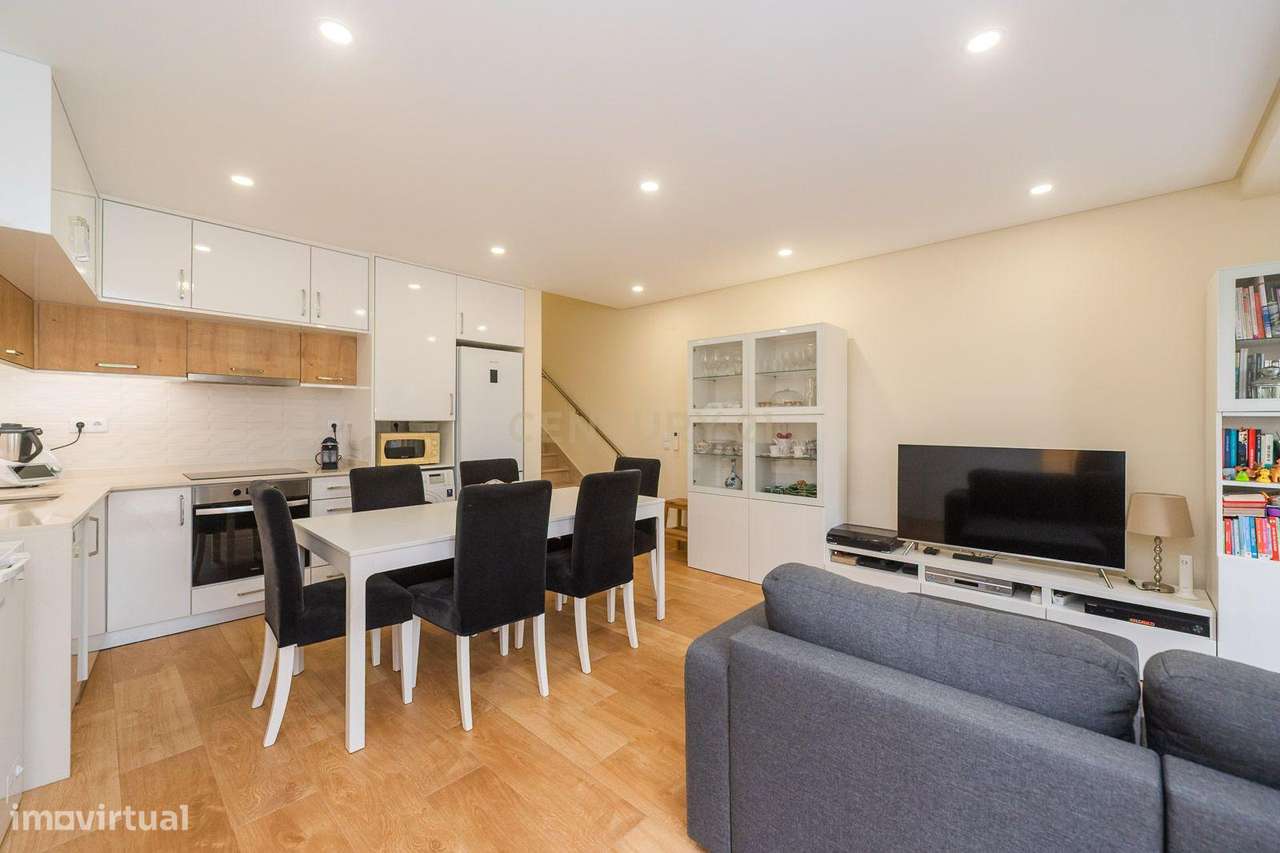 Moradia T3 localizada na aldeia de Cheleiros - Mafra-13