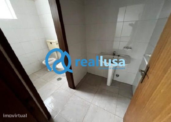 Loja comércio de rua Freamunde Paços de Ferreira Retoma de banco-4