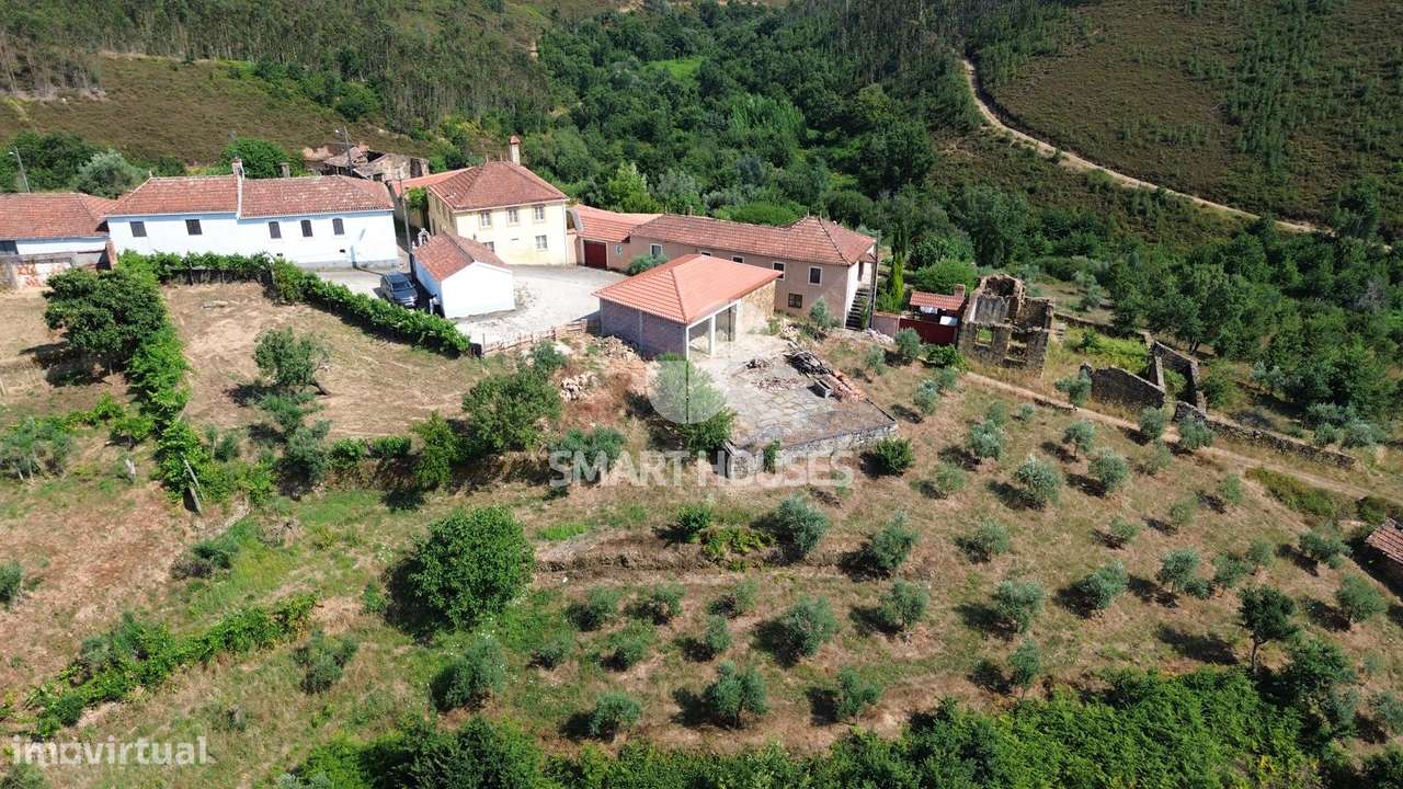 Moradia T2 Carapinha p/ recuperar-10