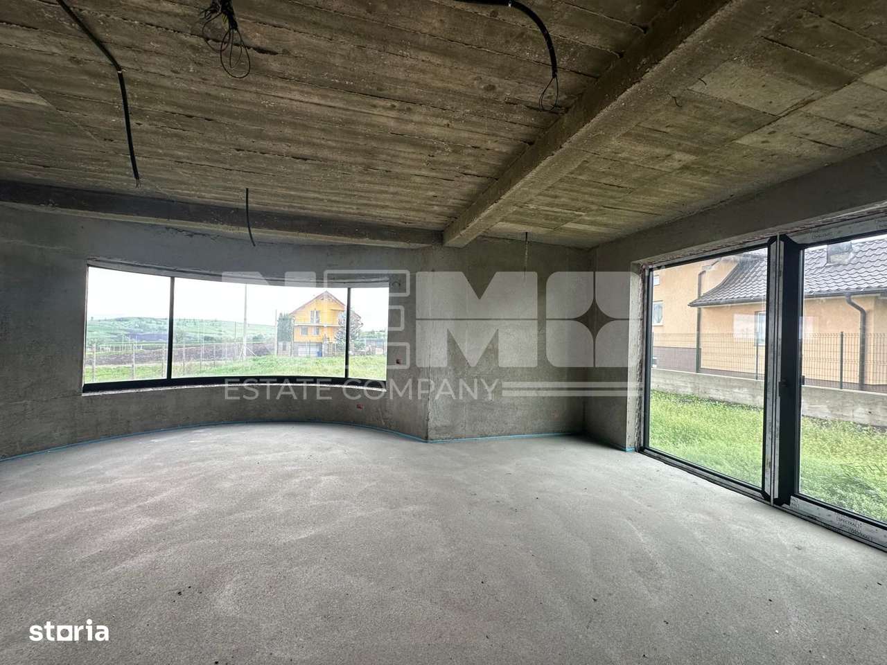 CASĂ LA GRI DE VÂNZARE ÎN MOARA NICA, SUCEAVA | 200.000€ - Imagine principală: 4/16