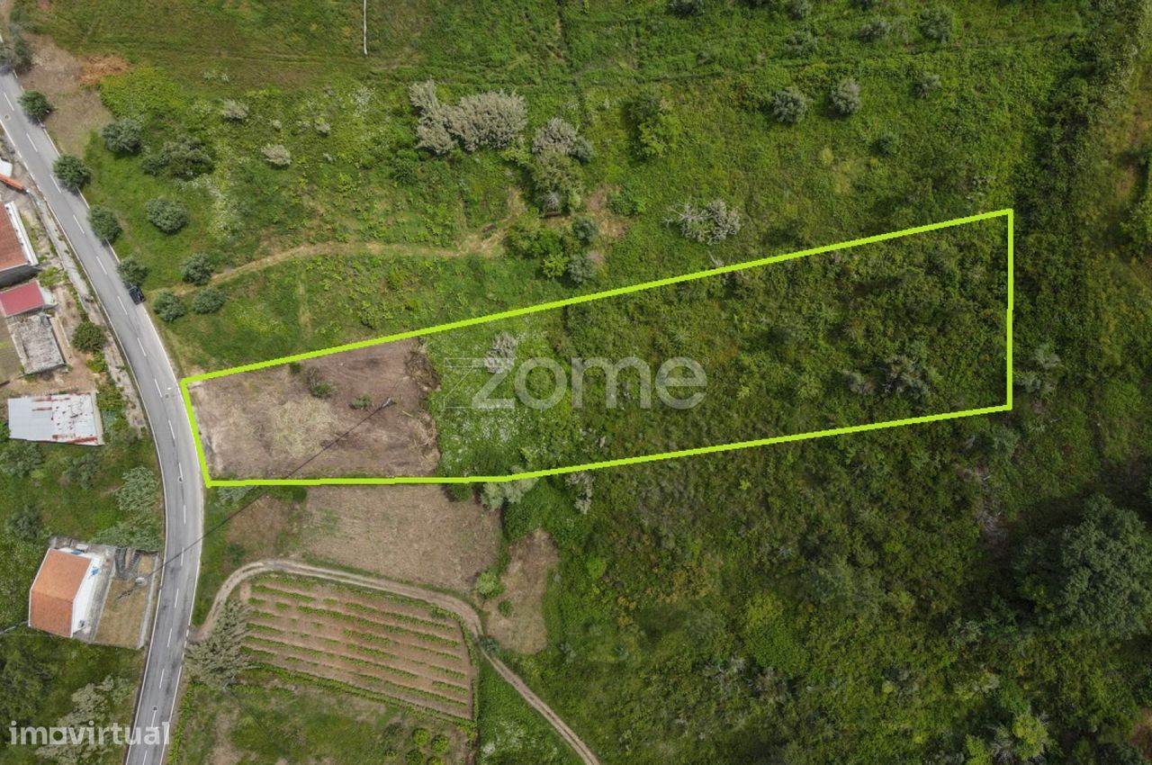 Terreno de 2810 m2 para Construção