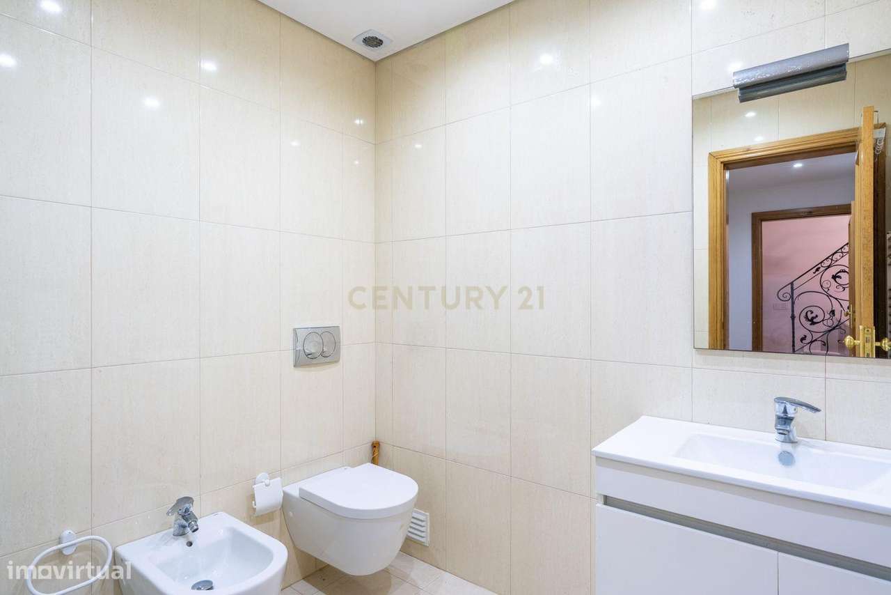 Moradia no Condomínio Privado da Penha Longa-40