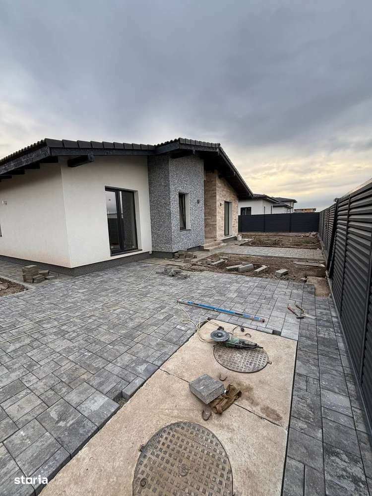 Casa pe Parter 4 camere la Cheie - Sanpetru - 5186-1