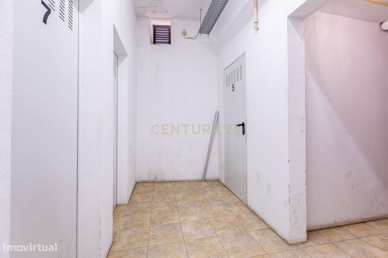APARTAMENTO T1 COM CAVE  | MONTENEGRO 77,72m2-12