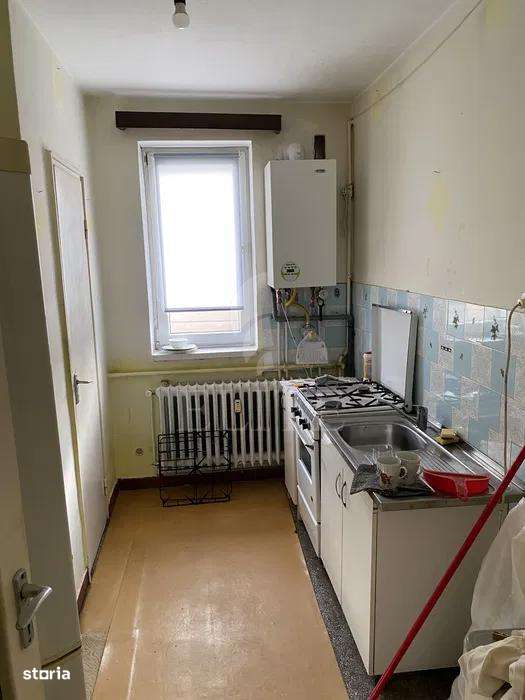 Apartament 3 camere în zona SCARISOARA - Imagine principală: 3/8