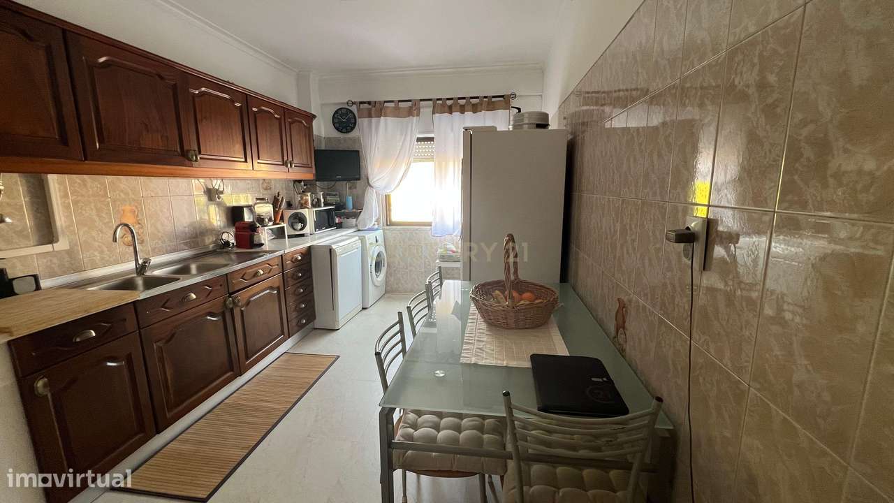 Apartamento T2 no coração de Mem Martins, Sintra - Excelente Oportunid - Grande imagem: 5/23