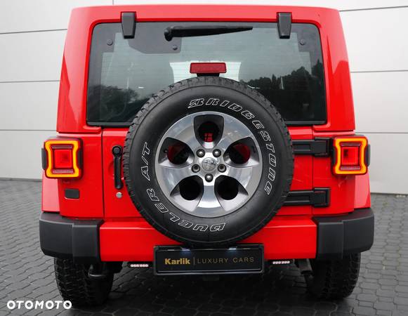 Jeep Wrangler 3.6 Unlim Sahara - 3