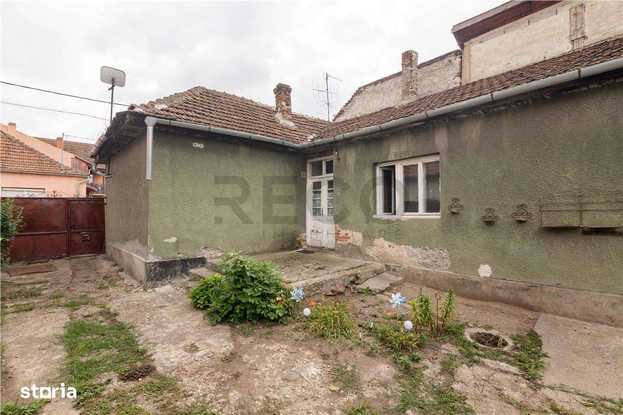Casa renovabila cu teren de 620 mp in Cantemir - Imagine principală: 5/20