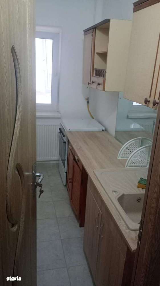 Garsonieră etaj intermediar , confort 1 , zona Bradet-0