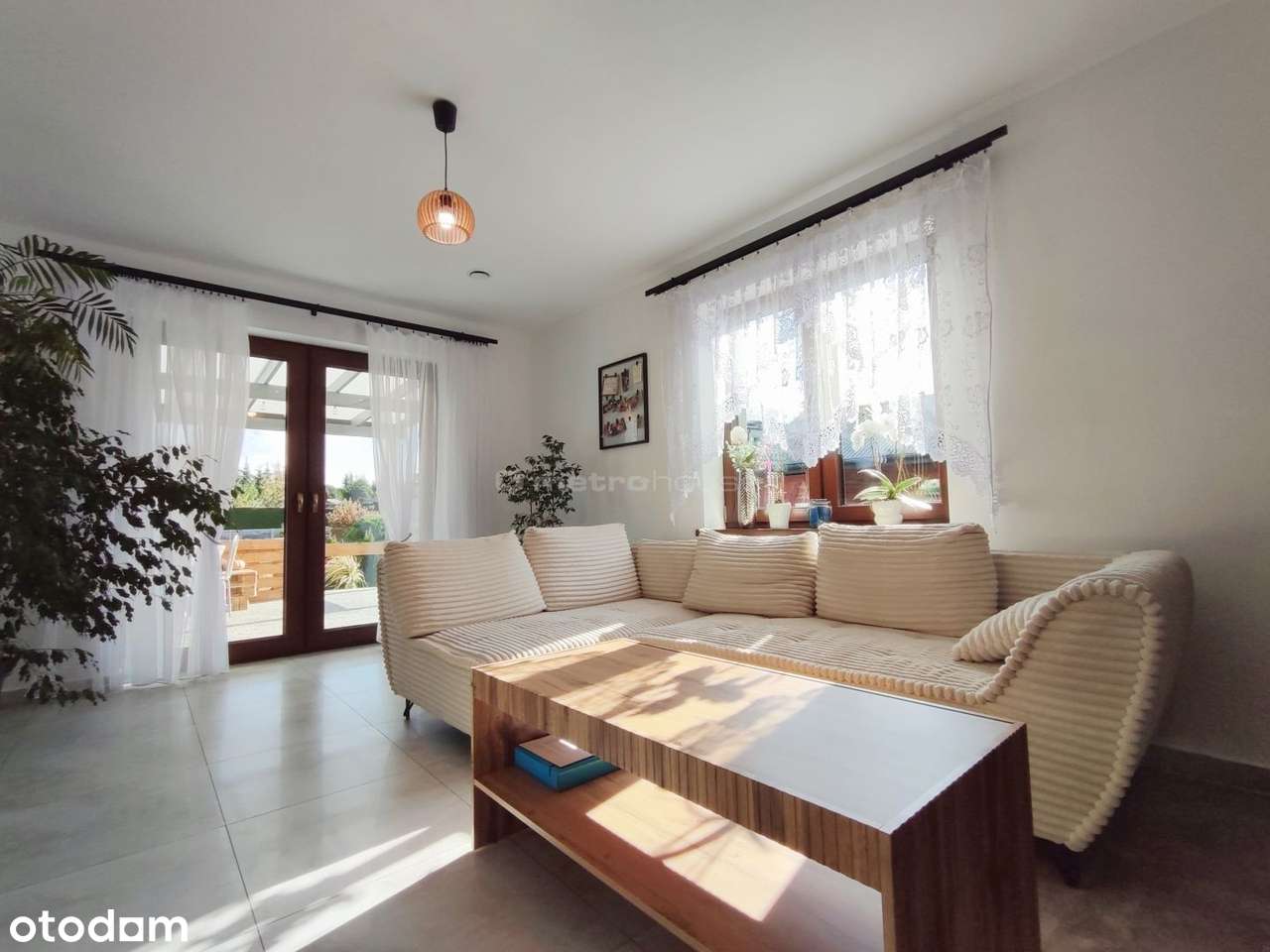 Komfortowy dom dla rodziny z fotowoltaiką!-6