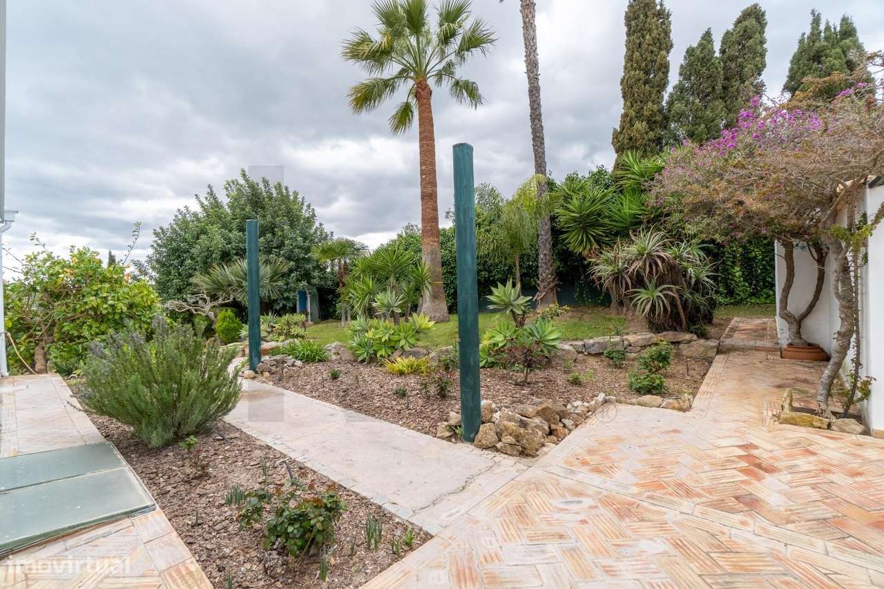 Oásis Privado em Faro: 4.500m2 de Puro Refúgio-40