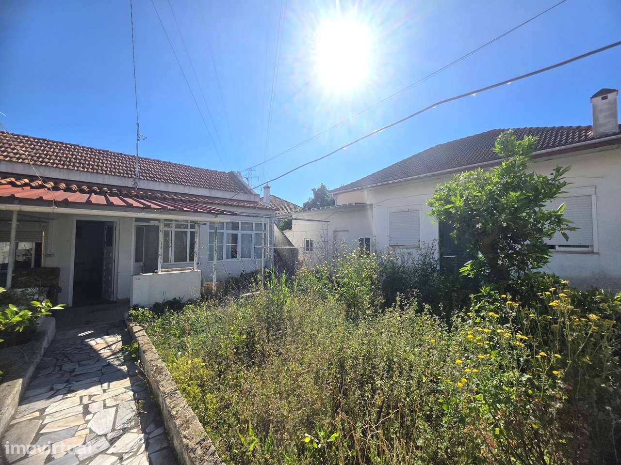 Lote de Terreno com Moradia – Oportunidade de Investimento-22