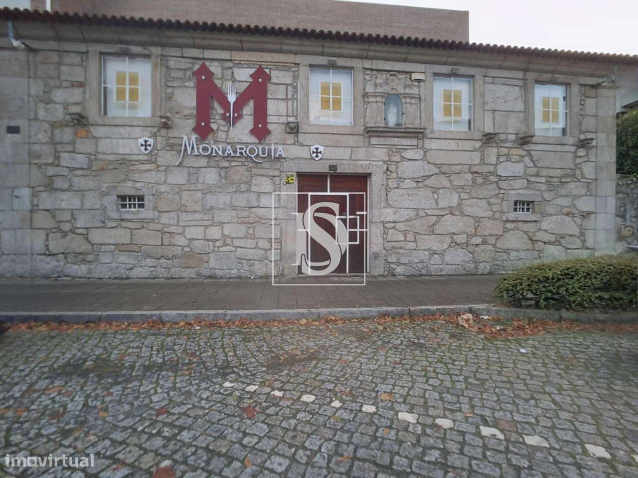 Trespasse de Restaurante no centro de Gondomar.-31