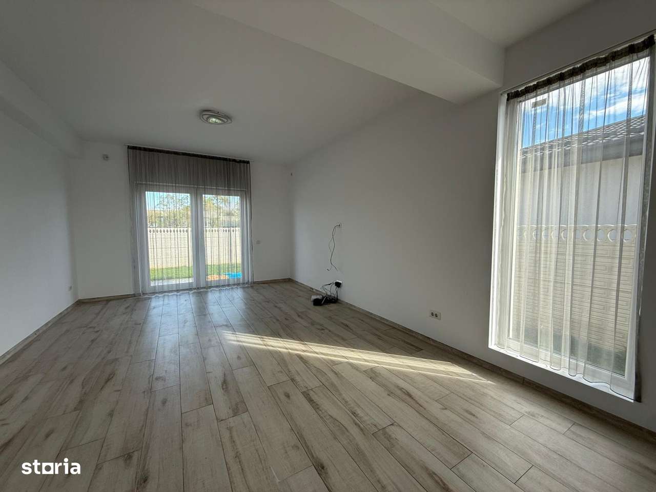 Casă modernă parter ~ 3 camere 2 băi ~pompă de căldură ~panouri solare-8