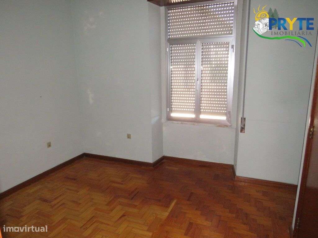 Moradia de tipologia T4 situada em Figueiró dos Vinhos-20