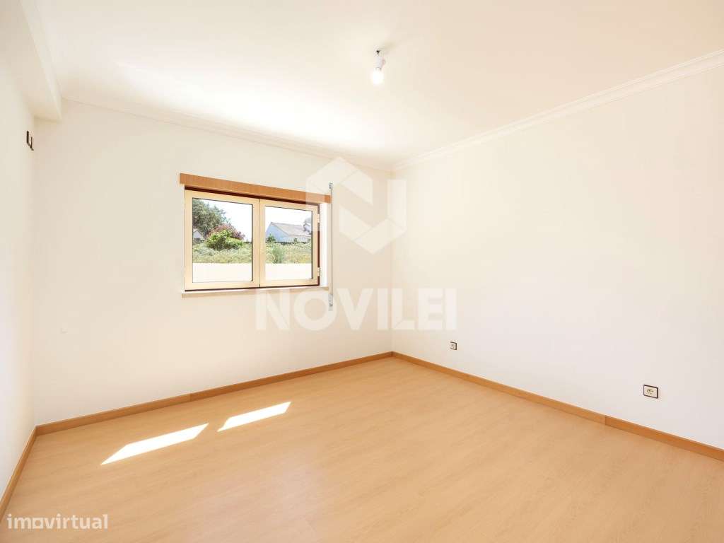 Moradia Isolada Térrea, renovada, 1500m2 de terreno murados-18