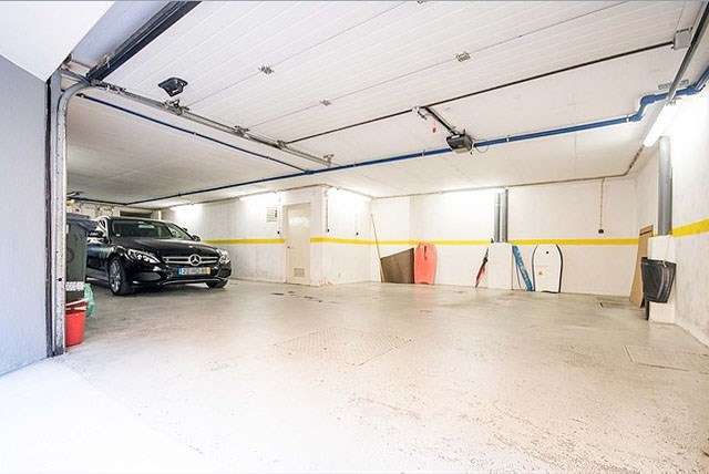 Moradia T6 na Estrela | Garagem | Junto à Embaixada França-27