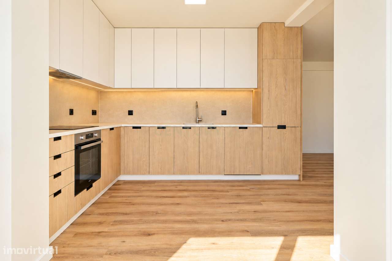 Espectacular Apartamento T3, totalmente remodelado, no centro do Monti-6
