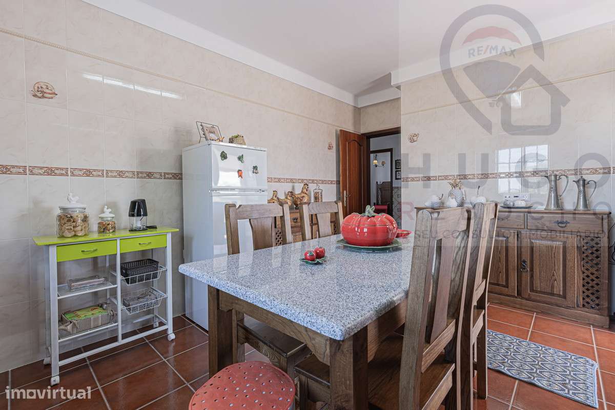 Quinta com 1,425 ha em Redondo-37