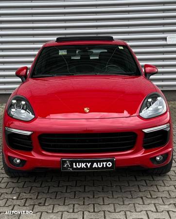 Porsche Cayenne 4.2 L S - 4