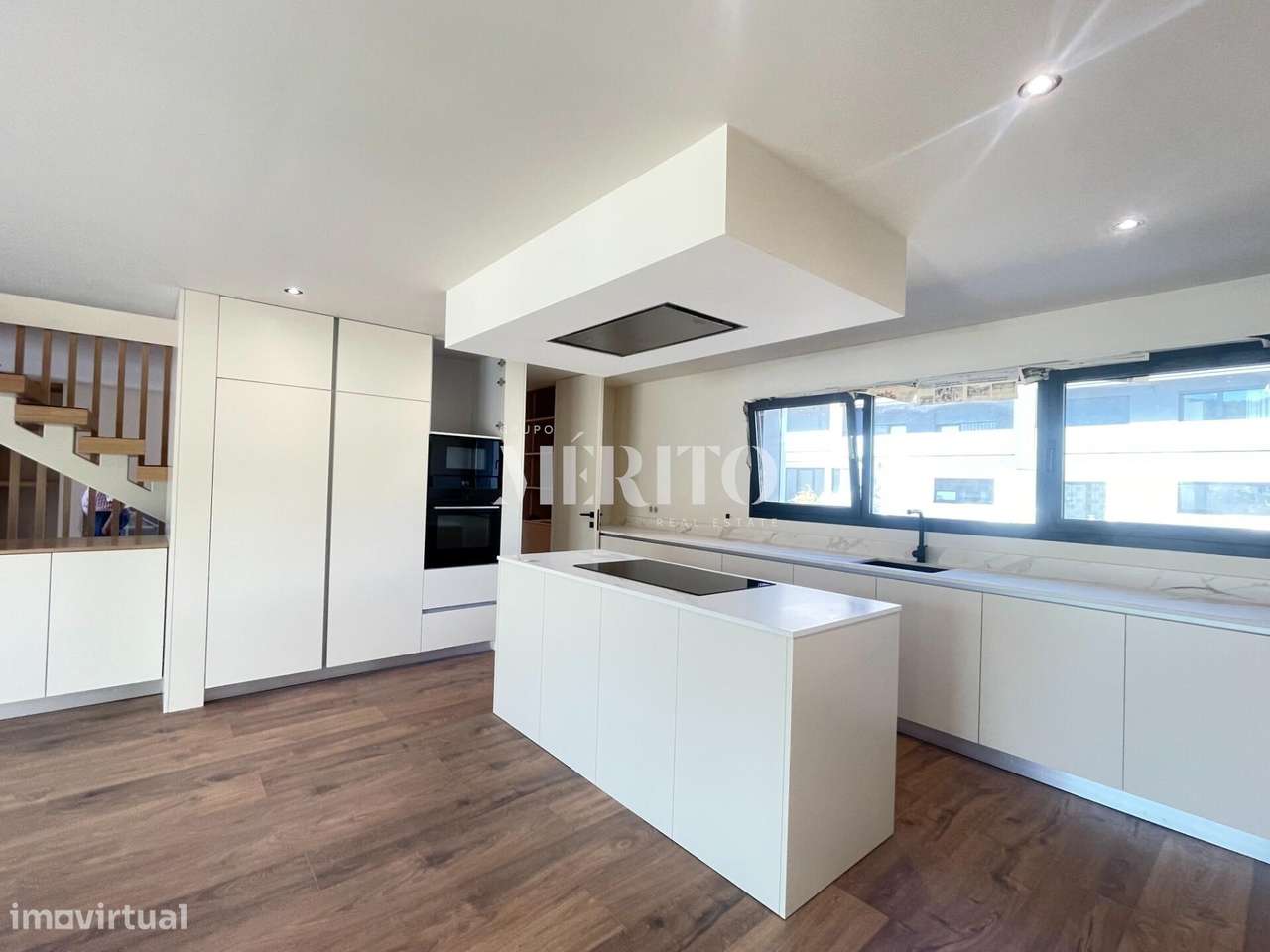 Moradia Gaveto com 3 Suites - Grande imagem: 4/30