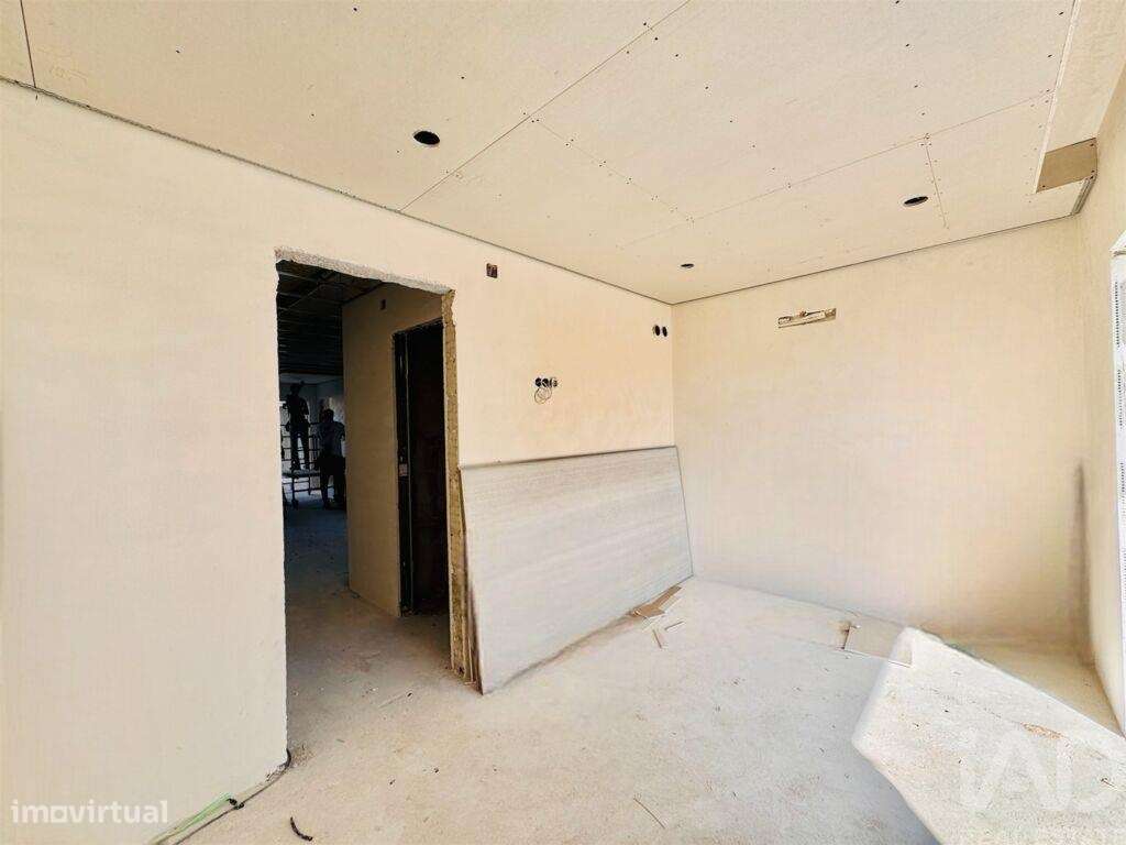Casa / Villa T3 em Fernão Ferro de 130,00 m2 - Grande imagem: 2/7
