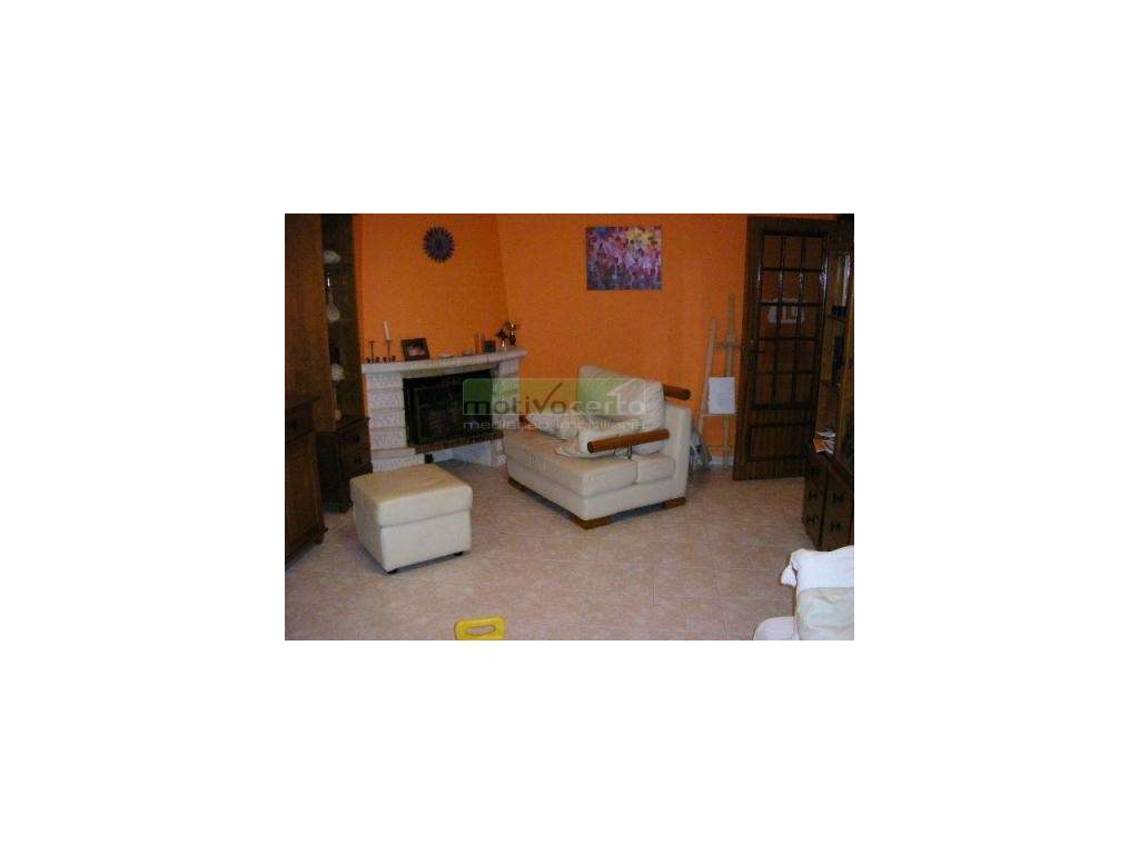 O Seu Novo Lar em Sintra. T2 com Lareira nos Casais de Mem Martins.-0