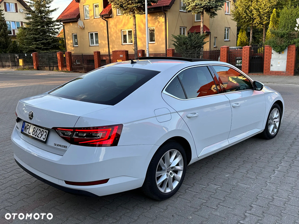 Skoda Superb 2.0 TDI Ambition - 9