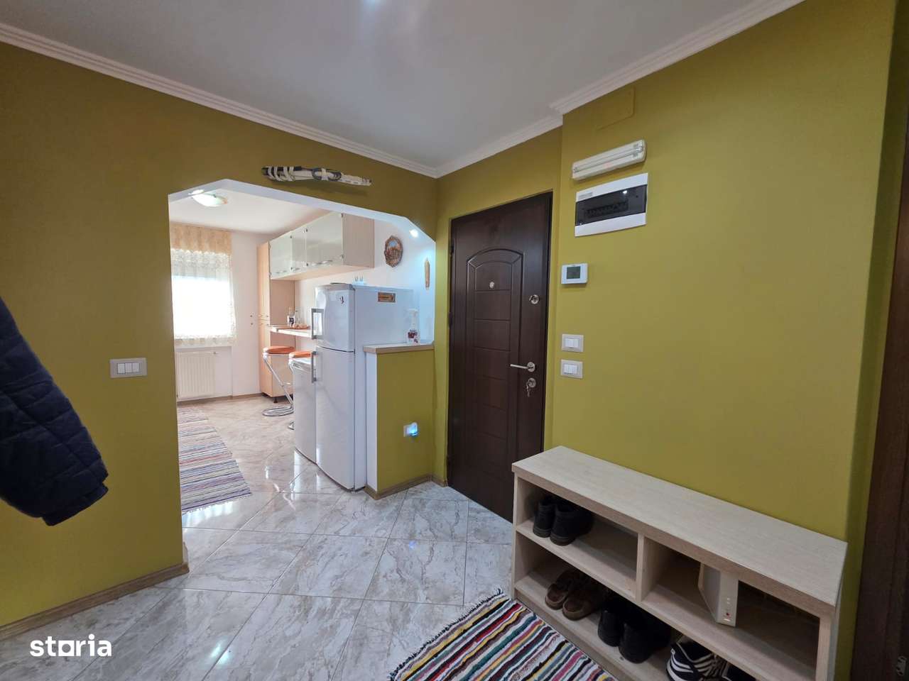 4 camere, zona Favorit, etaj intermediar, 2 balcoane, mobilat, utilat-7