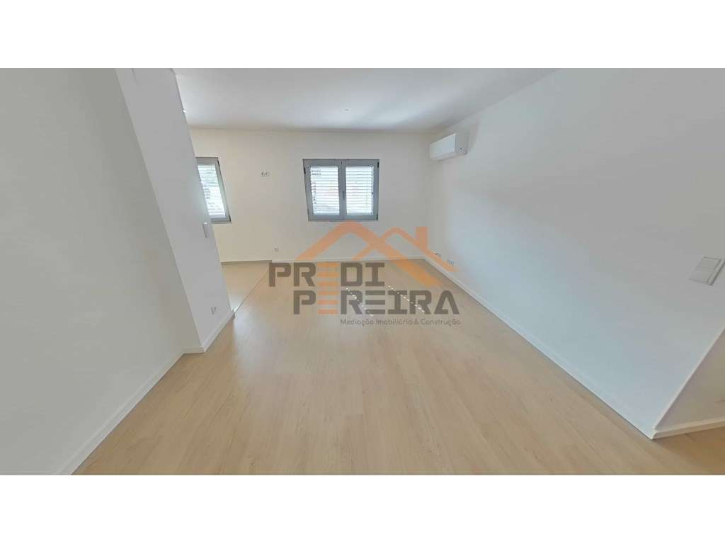 T2 situado na Quinta dos Fartos, Apelação. - Grande imagem: 2/32