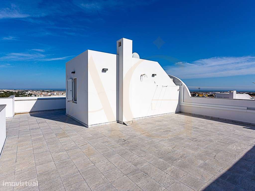Moradia Exclusiva T4 com Vista Mar e Cidade em Tavira-56