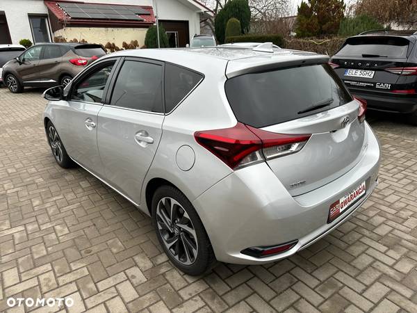 Toyota Auris - 4