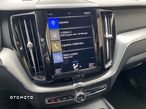 Volvo XC 60 B4 B Momentum - 26