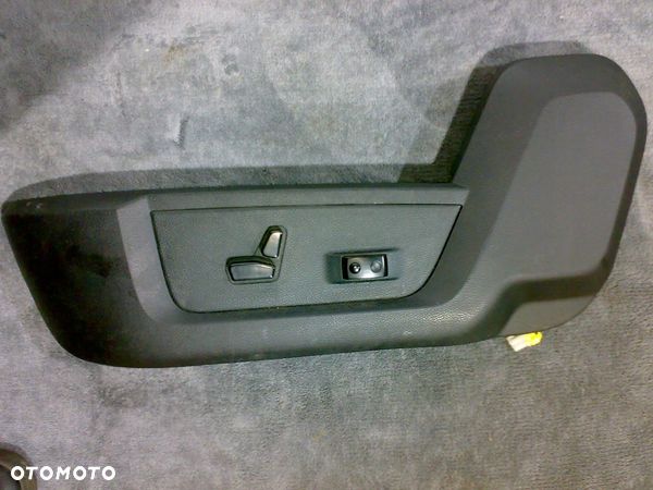 DODGE RAM 1500 2013-2018 OSŁONA BOCZNA PANEL PRZEŁĄCZNIK FOTEL LEWY KIEROWC - 1