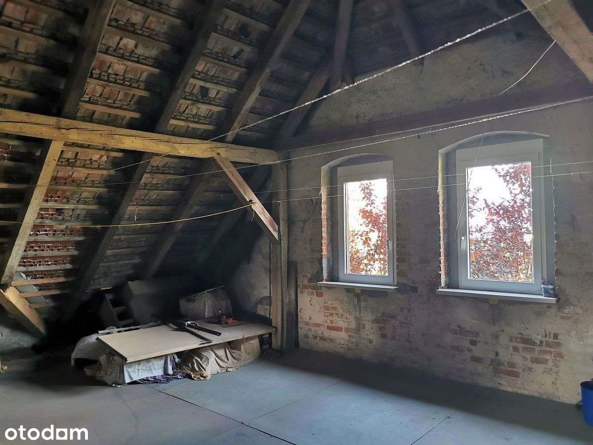 Klimatyczny dom z potencjałem i dużą działką-14